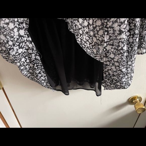 Torrid Peasant Top - Picture 6 of 7